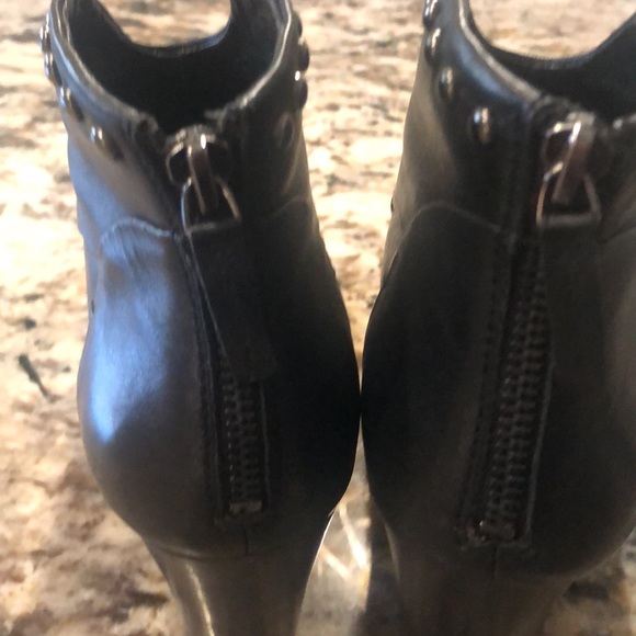 BMakowsky bootie - Picture 4 of 10